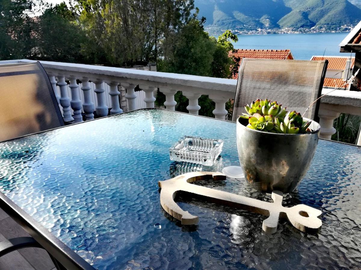 Apartments Obradovic คราซิชิ ภายนอก รูปภาพ