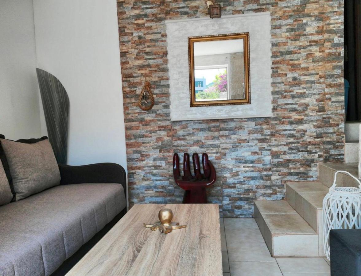 Apartments Obradovic คราซิชิ ภายนอก รูปภาพ