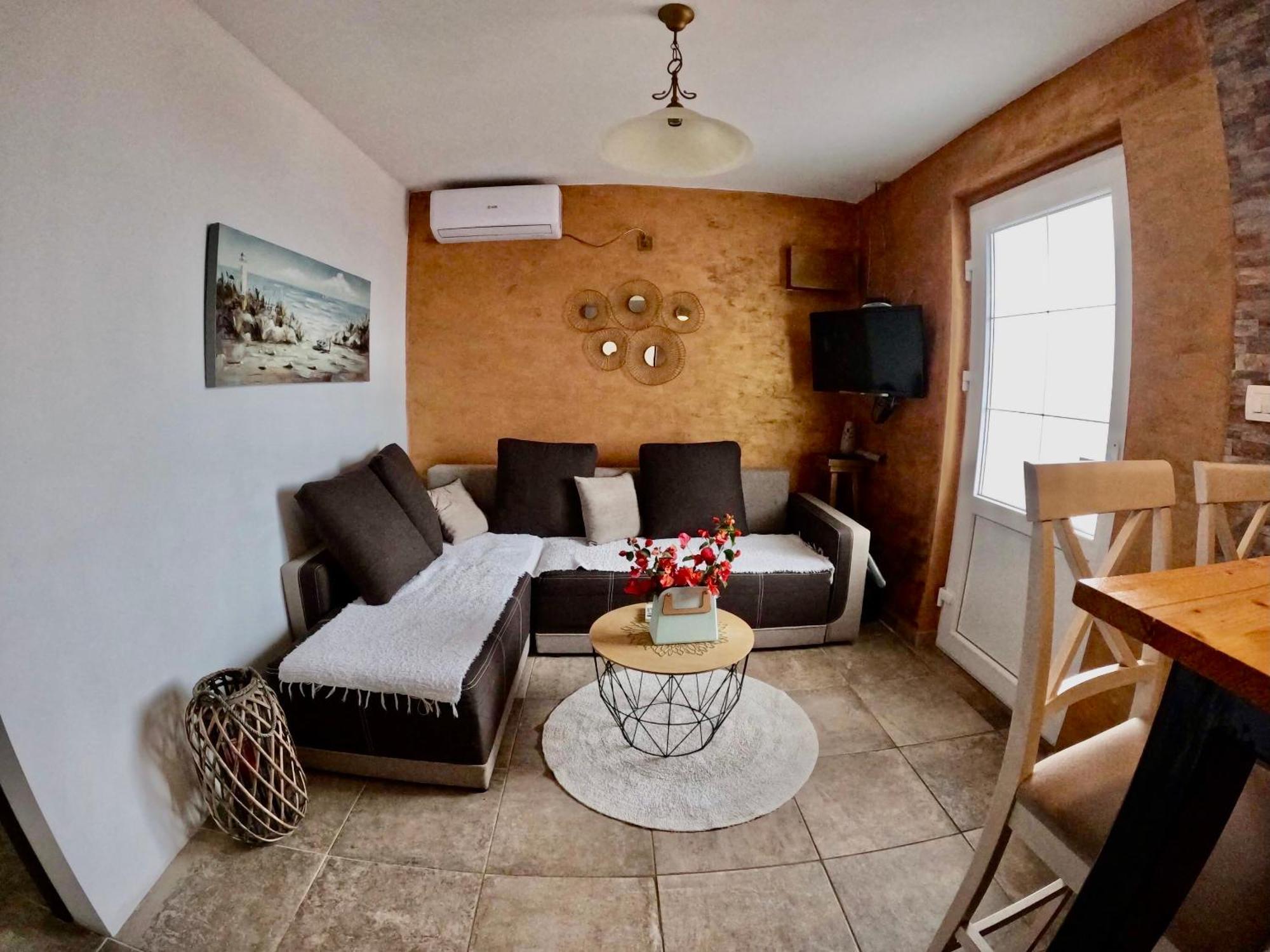Apartments Obradovic คราซิชิ ห้อง รูปภาพ
