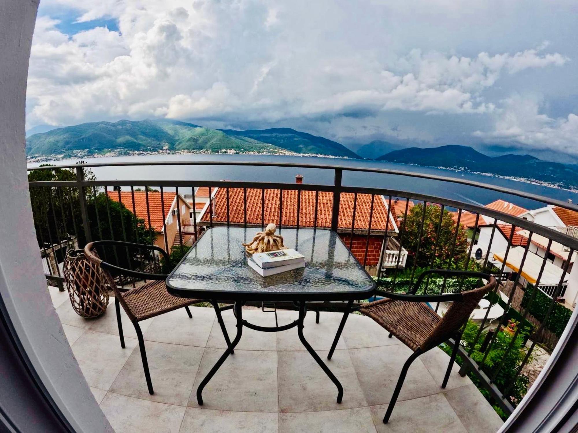 Apartments Obradovic คราซิชิ ภายนอก รูปภาพ